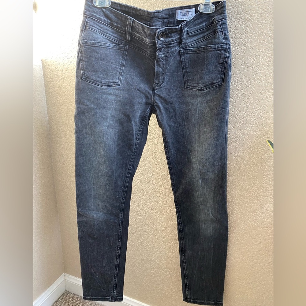 Closed Women's Skinny Jeans in Black-gray washed size 27